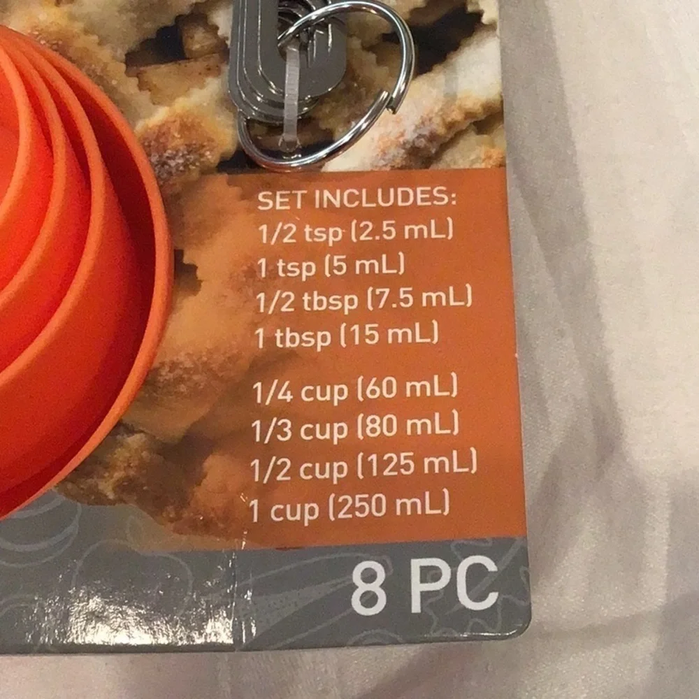 NWT Fresh Fare Measuring Cups and Spoons